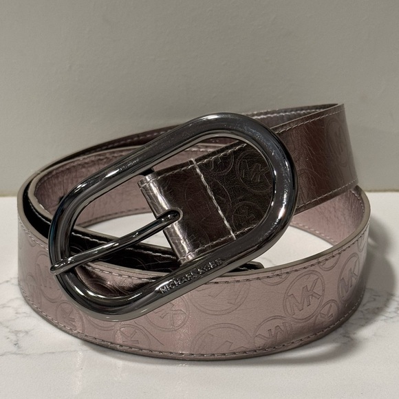 Michael Kors Silver Metallic Belt with Classic Large Oval Buckle - Picture 1 of 6